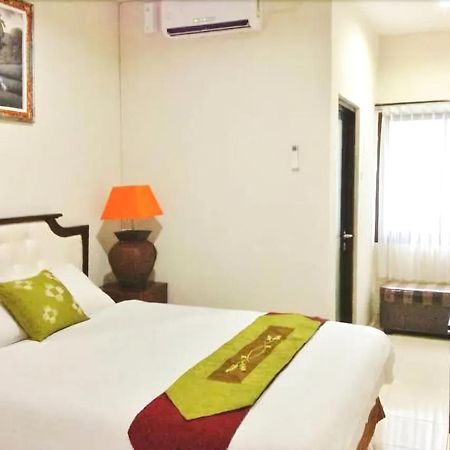 Tuban Torres Accommodation กูตา ภายนอก รูปภาพ