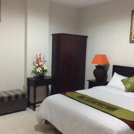 Tuban Torres Accommodation กูตา ภายนอก รูปภาพ