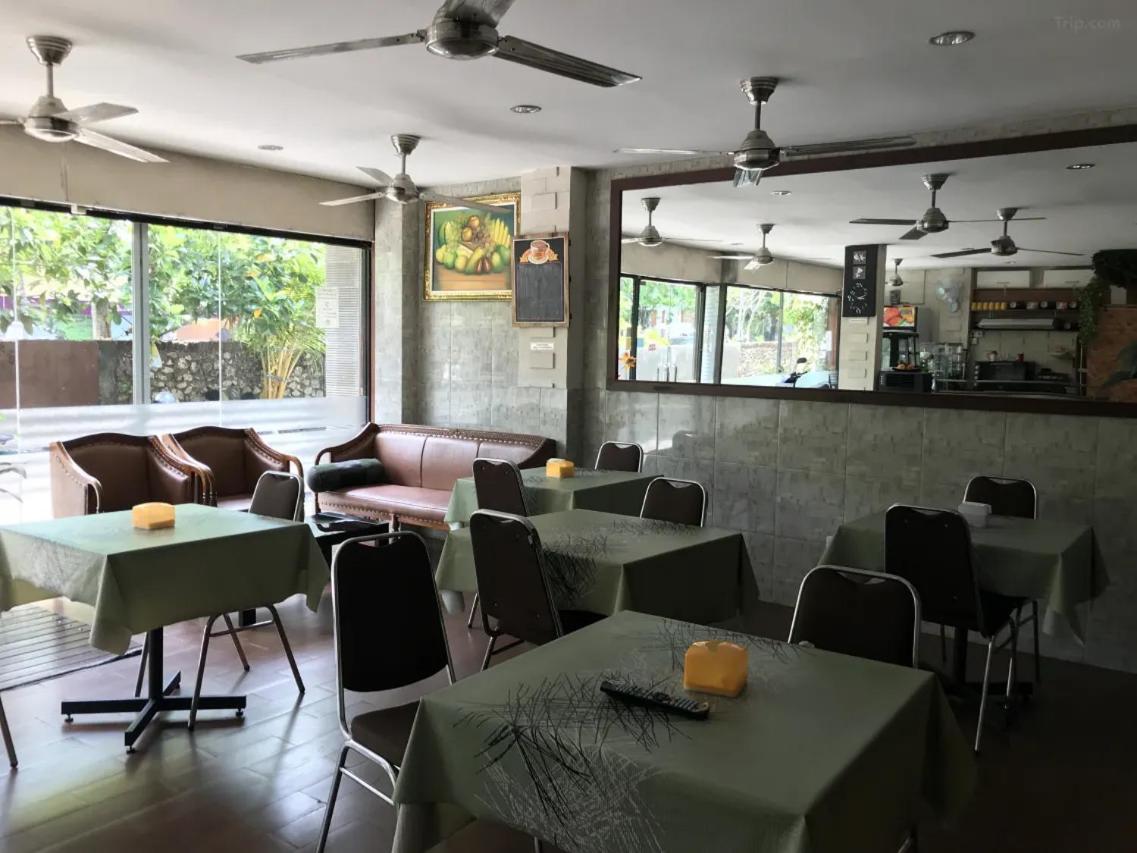 Tuban Torres Accommodation กูตา ภายนอก รูปภาพ
